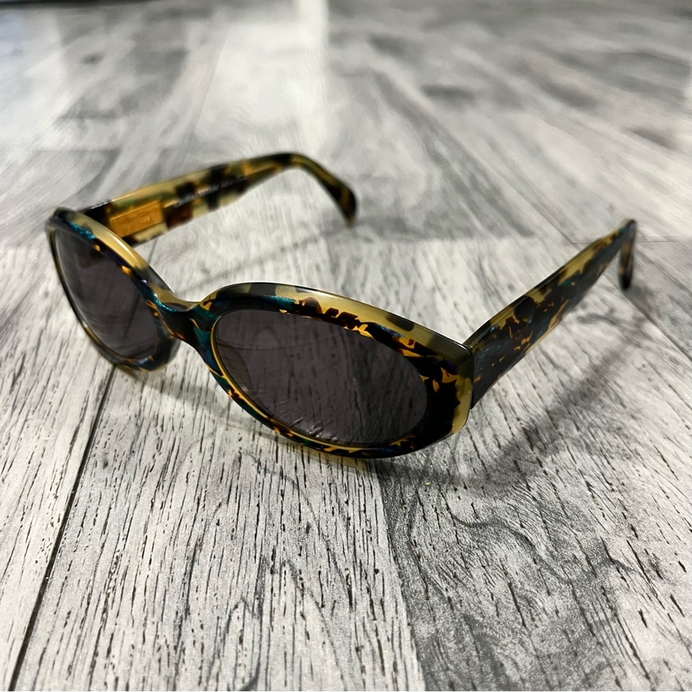 Carolina Herrera 'Barbados' Vintage Brown Tortoise Sunglasses Acetate Frames
